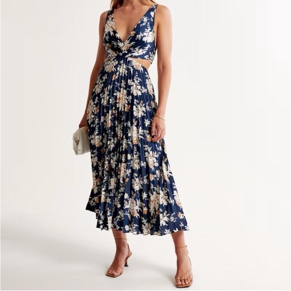 Abercrombie & Fitch Dresses & Skirts - Abercrombie & Fitch Navy Floral Maxi Dress | Small Tall